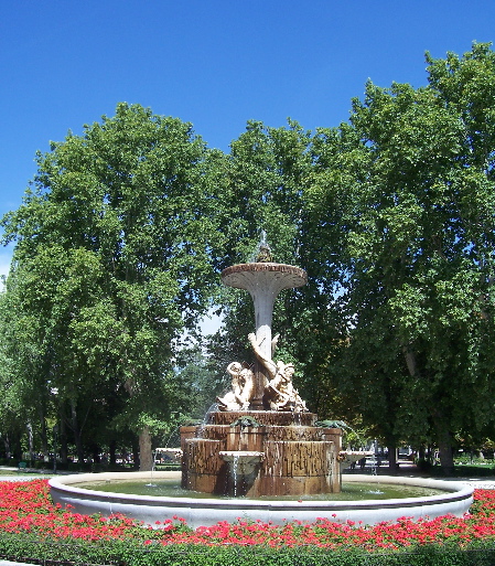fountain (Madrid).jpg